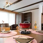 Haus Alba アパート *