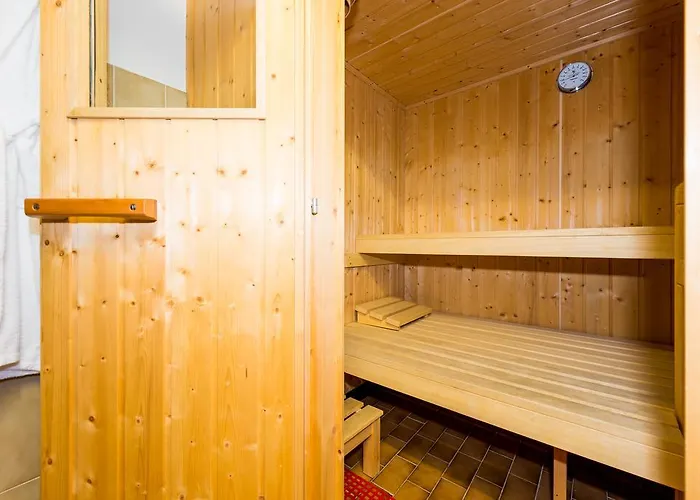 阿尔巴公寓 * 萨斯阿尔马格尔